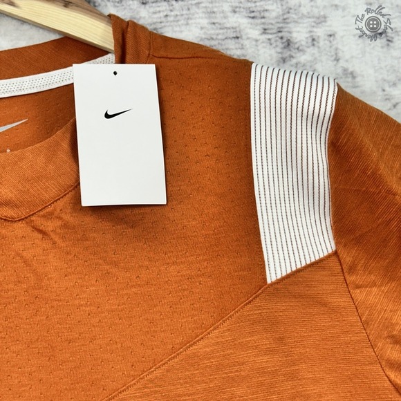 NWT Nike Coaches Soccer Football Top Mens Small Orange White DJ5118-802 MSRP $60 - Picture 3 of 11